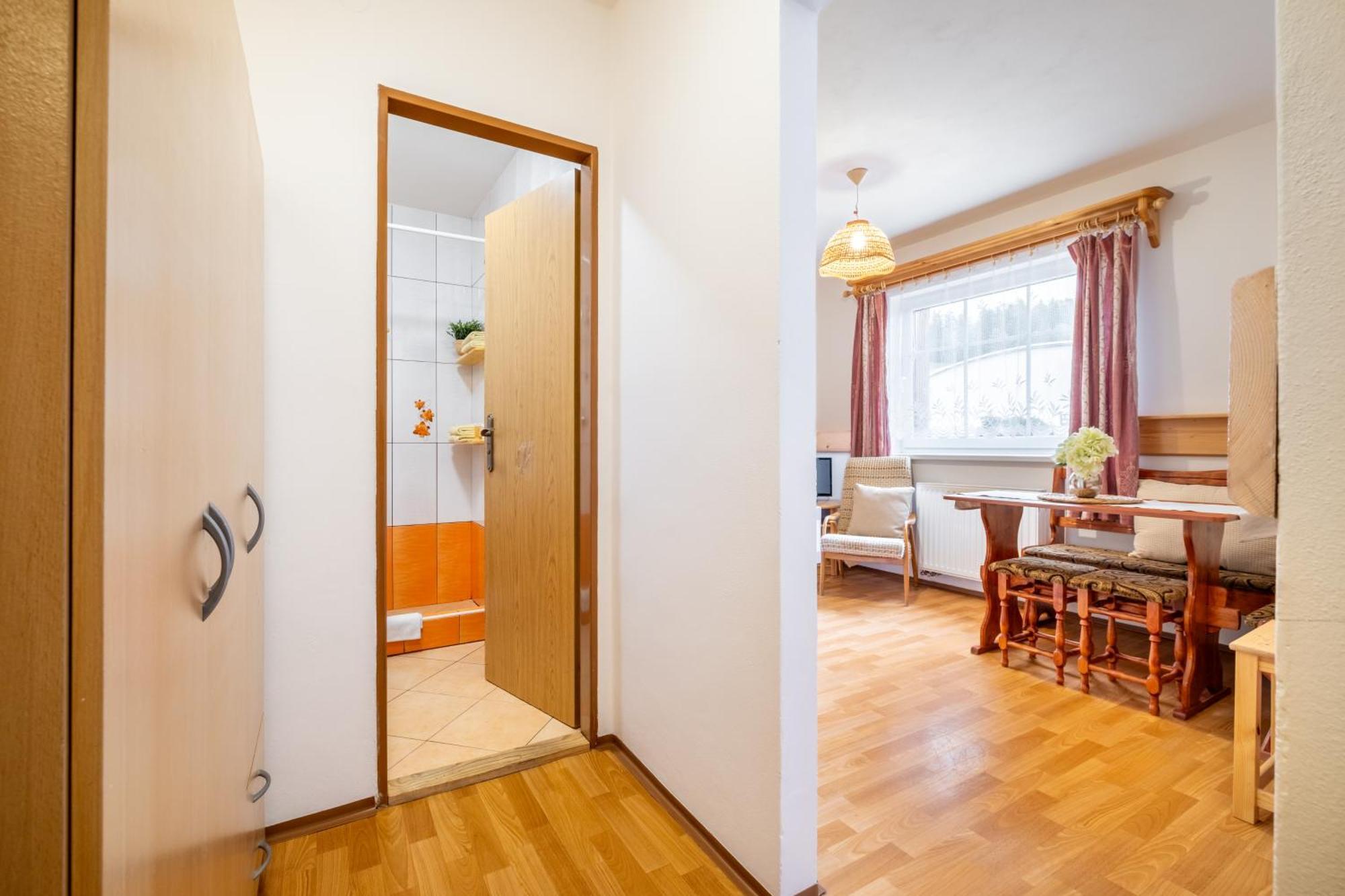 Apartmany Iwona ロキトニツェ・ナト・イゼロウ エクステリア 写真