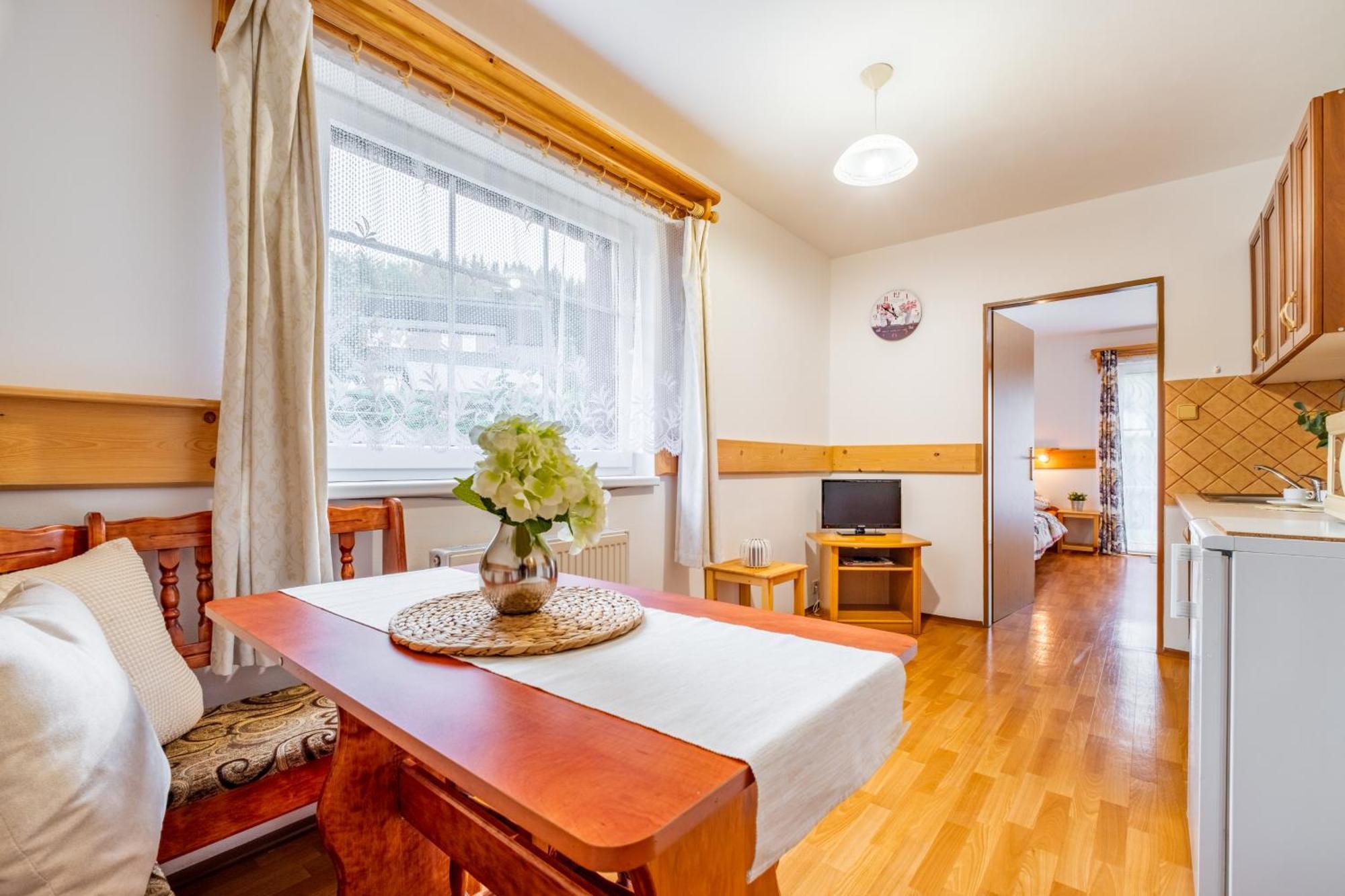 Apartmany Iwona ロキトニツェ・ナト・イゼロウ エクステリア 写真